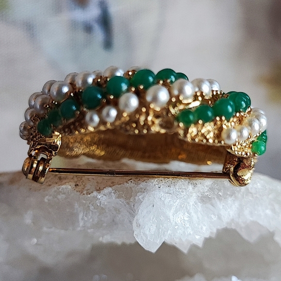 Unsigned Jomaz Mazer Vintage Gold Tone Green Faux Pearl & Faux Jade Round Brooch - Picture 3 of 5